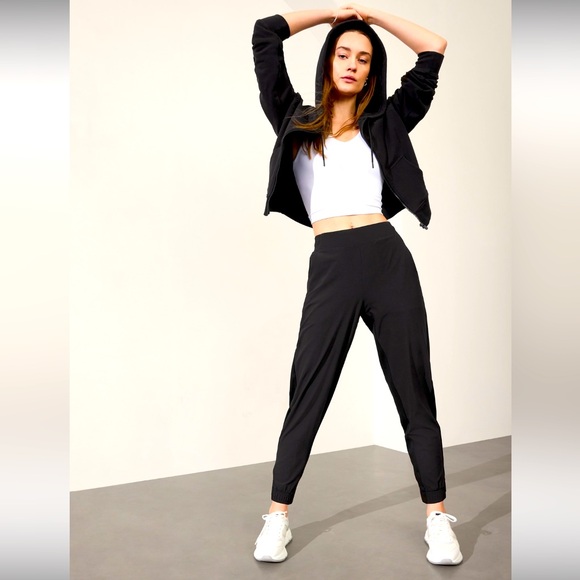 NWOT Brooklyn Legacy Mid Rise Jogger - Picture 3 of 10